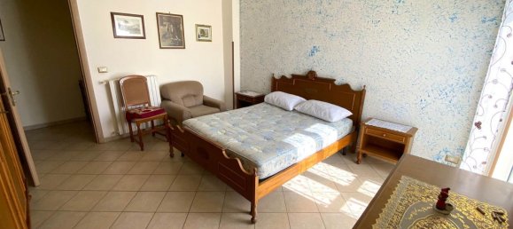 Квартира с 4 комнатами в Катандзаро, Италия № 115911 12