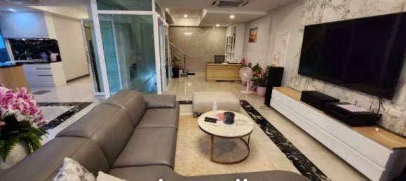 6 bedrooms Commercial property in Pattaya, Thailand No. 17550 6