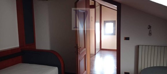6 rooms Apartment in Padua, Italy No. 20854 4