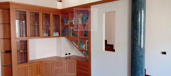 6 rooms Apartment in Padua, Italy No. 20854 15