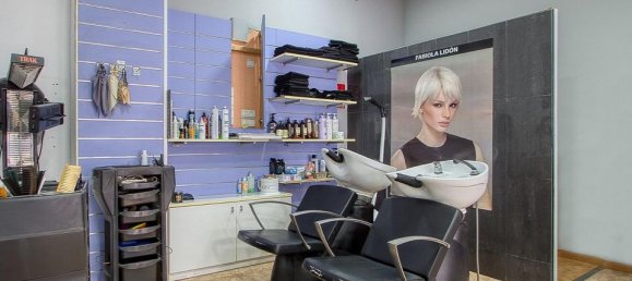 72m² Commercial property in Torrevieja, Spain No. 184644 9