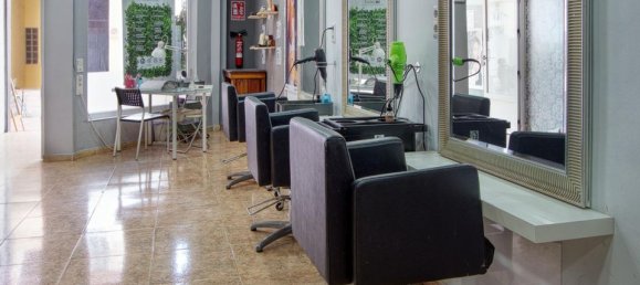 72m² Commercial property in Torrevieja, Spain No. 184644 10