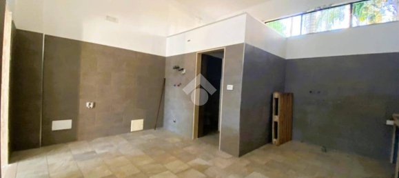 Estudio en Mesagne, Italy No. 57257 6