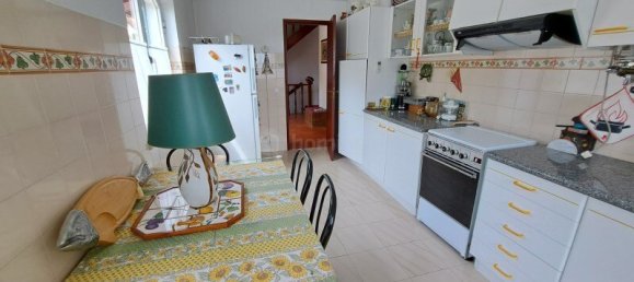 5 bedrooms Villa in Sesimbra, Portugal No. 136276 12