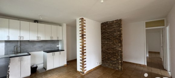 3 Schlafzimmer Wohnung in Grigny, France, Nr. 318185 2