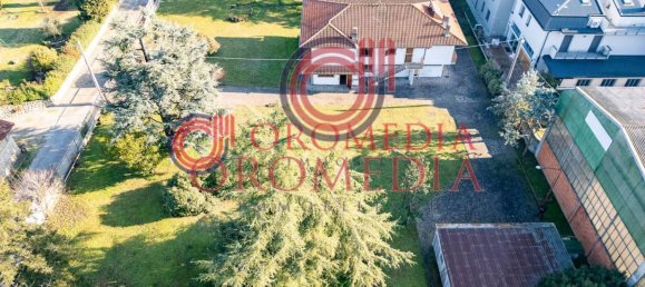 4 Schlafzimmer Villa in Calcinate, Italy, Nr. 84682 33