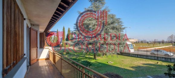 4 Schlafzimmer Villa in Calcinate, Italy, Nr. 84682 8
