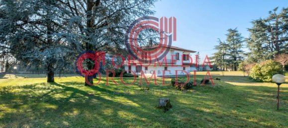4 Schlafzimmer Villa in Calcinate, Italy, Nr. 84682 7