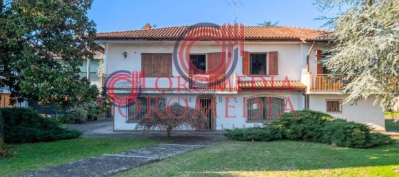 4 Schlafzimmer Villa in Calcinate, Italy, Nr. 84682 6