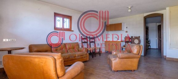 4 Schlafzimmer Villa in Calcinate, Italy, Nr. 84682 14