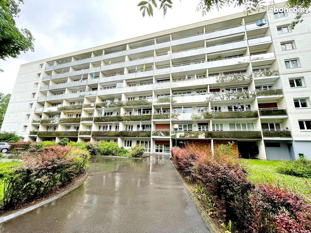 3 bedrooms Apartment in Saint-Max, France No. 59785