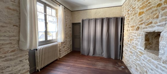 Casa de 4 dormitorios en Saint-Amand-Montrond, France No. 51264 7