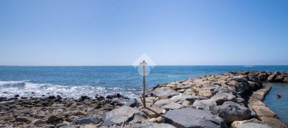 4 غرف نوم فيلا في Santa Marinella, Italy رقم 262227 30