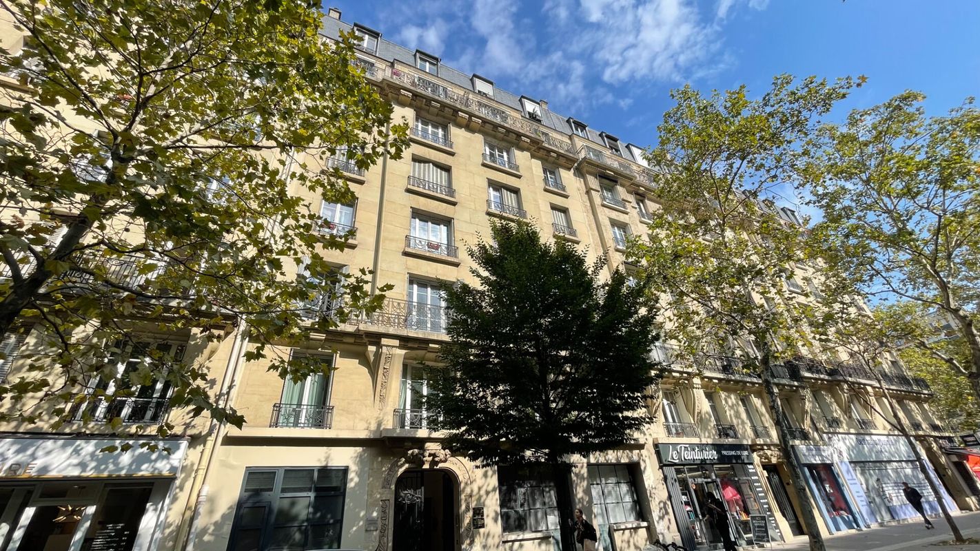 1 bedroom Apartment in Paris, France No. 165171