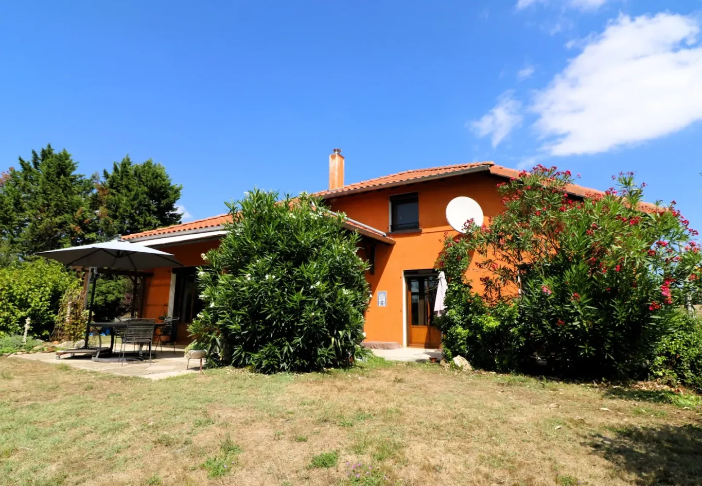 Villa de 5 dormitorios en Haute-Garonne, France No. 316367