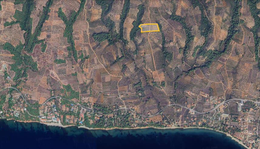 Terreno en Chalkidiki, Greece 27000 m² No. 93769
