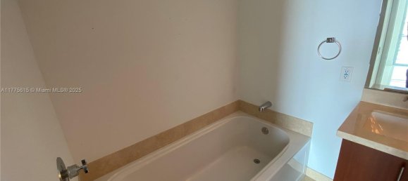 2 غرف نوم عقار تجاري في Miami, الولايات المتحدة رقم 615116 18