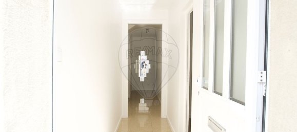 195m² Building in Porto, Portugal No. 100067 15