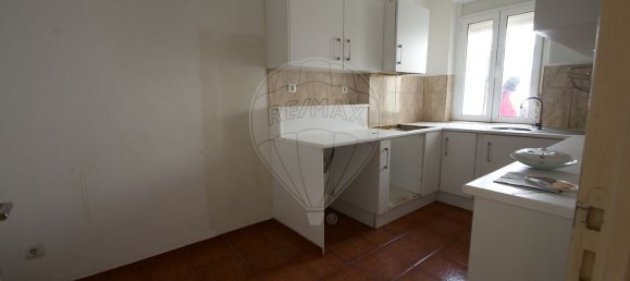 195m² Building in Porto, Portugal No. 100067 10