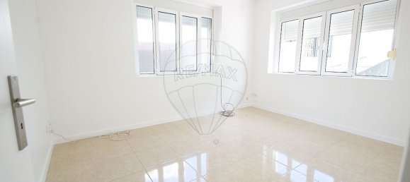 195m² Building in Porto, Portugal No. 100067 18