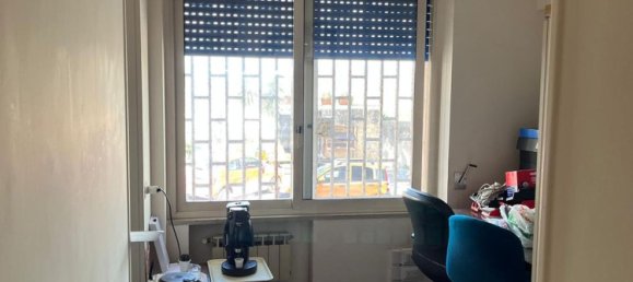 3 bedrooms Apartment in Naples, Italy No. 327450 9