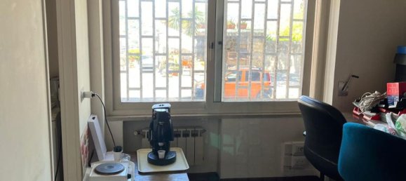 3 bedrooms Apartment in Naples, Italy No. 327450 5