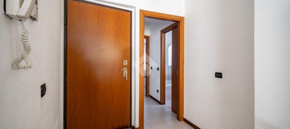 2 rooms Apartment in Valmadrera, Italy No. 286156 4