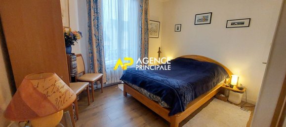 3 bedrooms House in Bezons, France No. 166619 11