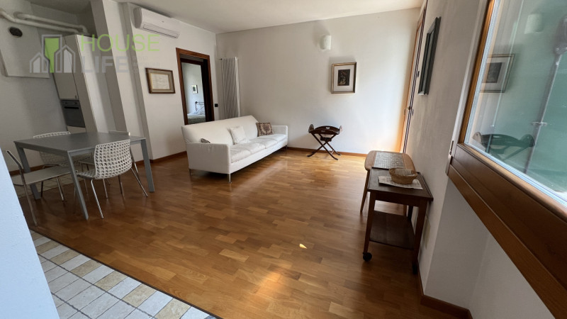 3 rooms Apartment in Schio, Italy No. 269199