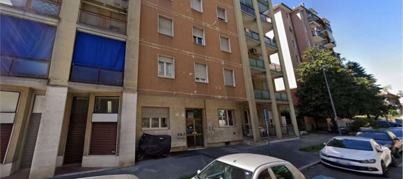 3 rooms Apartment in Cinisello Balsamo, Italy No. 4488 9