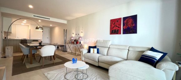 Apartamento de 2 dormitorios en Estepona, Spain No. 136386 3