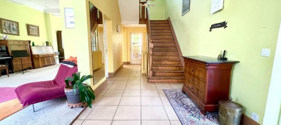 8 bedrooms House in Marcq-en-Baroeul, France No. 156935 6