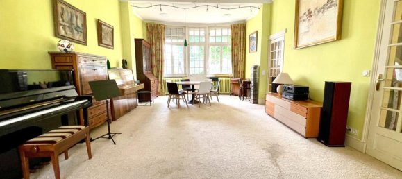 8 bedrooms House in Marcq-en-Baroeul, France No. 156935 2