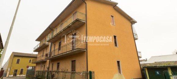 3غرفة شقة في Senna Lodigiana, Italy رقم 180527 24