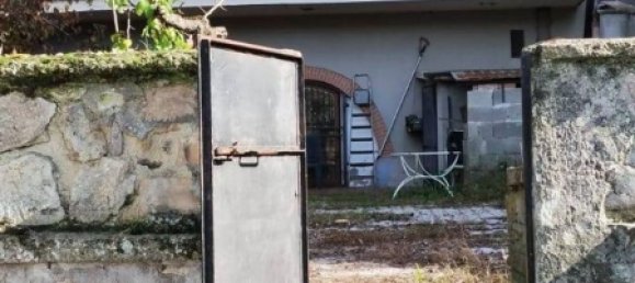 10 rooms Apartment in Terni, Italy No. 49624 6