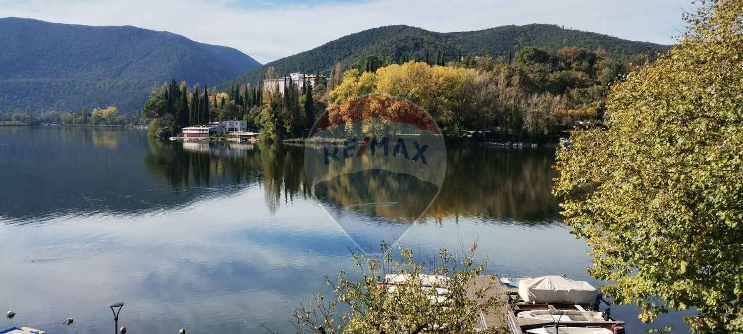 10 rooms Apartment in Terni, Italy No. 49624