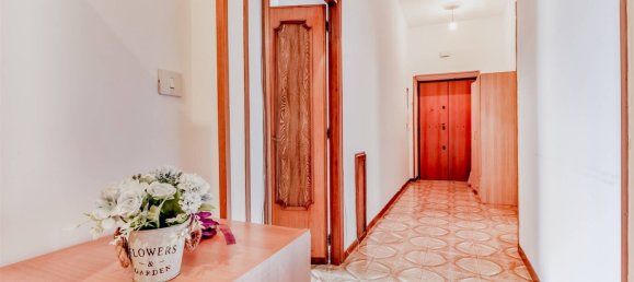 4 Schlafzimmer Wohnung in Rome, Italy, Nr. 32640 5