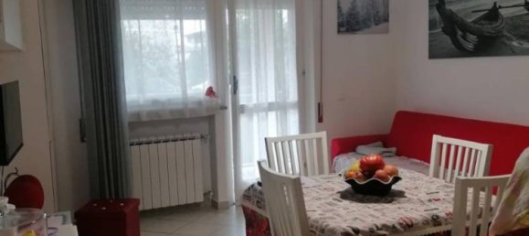 2 bedrooms Apartment in Carrara, Italy No. 98588 4