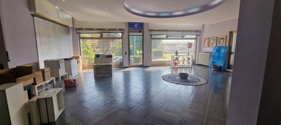 170m² Commercial property in Cossato, Italy No. 211181 18