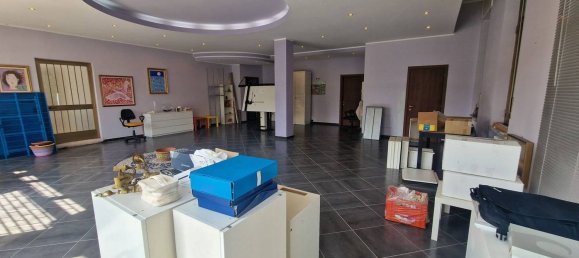 170m² Commercial property in Cossato, Italy No. 211181 5