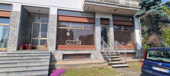 170m² Commercial property in Cossato, Italy No. 211181 2