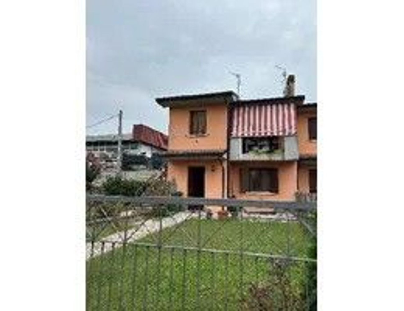 4 rooms Apartment in Veronella, Italy No. 195068