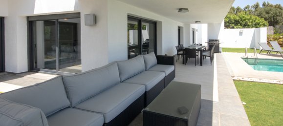 4 bedrooms House in La Duquesa, Spain No. 63290 25