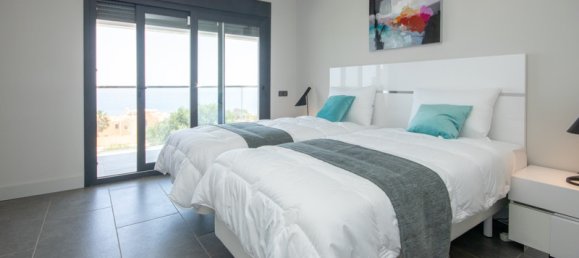 4 bedrooms House in La Duquesa, Spain No. 63290 14