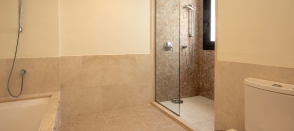 4 bedrooms House in La Duquesa, Spain No. 63290 31