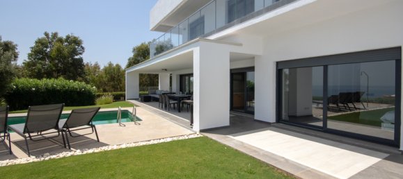 4 bedrooms House in La Duquesa, Spain No. 63290 9