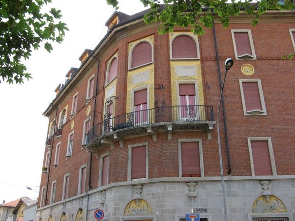 3 rooms Apartment in Busto Arsizio, Italy No. 225406