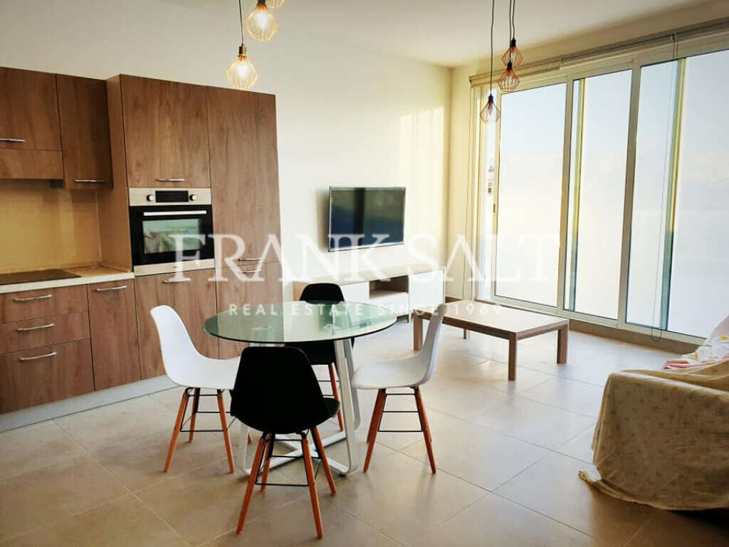 2 bedrooms Penthouse in Swatar, Malta No. 9785