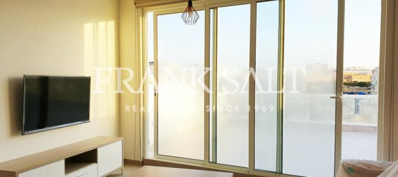 2 bedrooms Penthouse in Swatar, Malta No. 9785 2