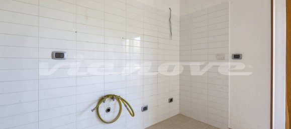 1 bedroom Apartment in Rome, Italy No. 12279 17